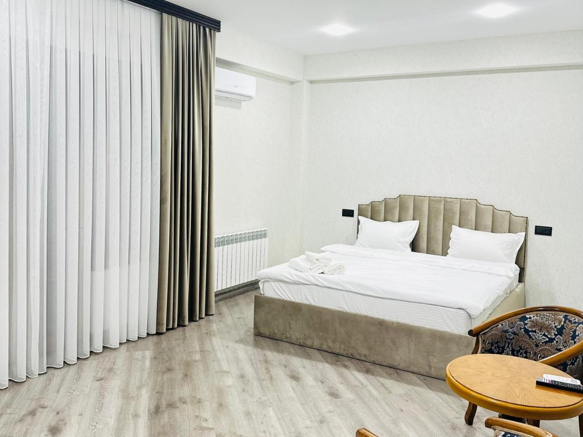 Royal Renaysance Hotel Yerevan Luaran gambar