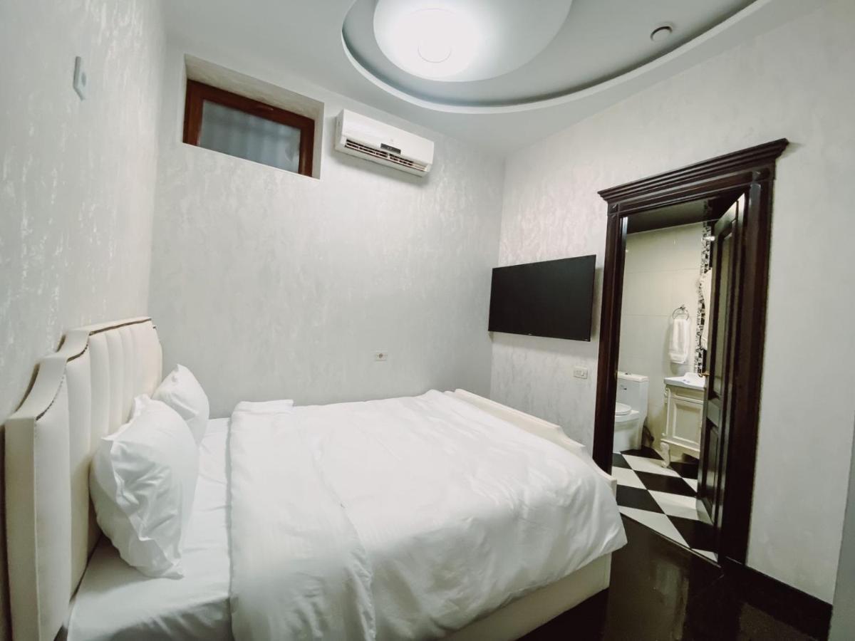 Royal Renaysance Hotel Yerevan Luaran gambar