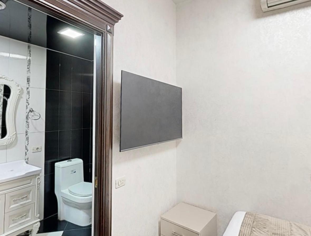 Royal Renaysance Hotel Yerevan Bilik gambar