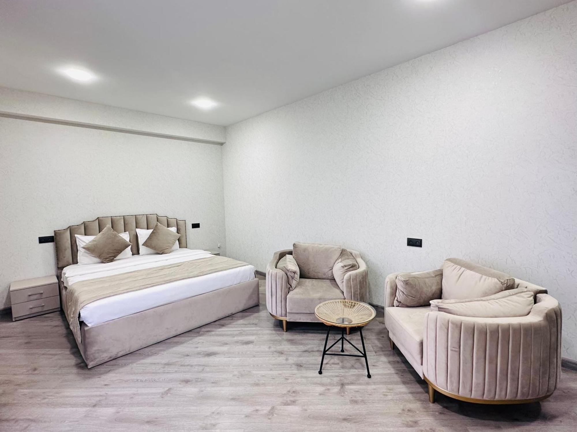 Royal Renaysance Hotel Yerevan Luaran gambar