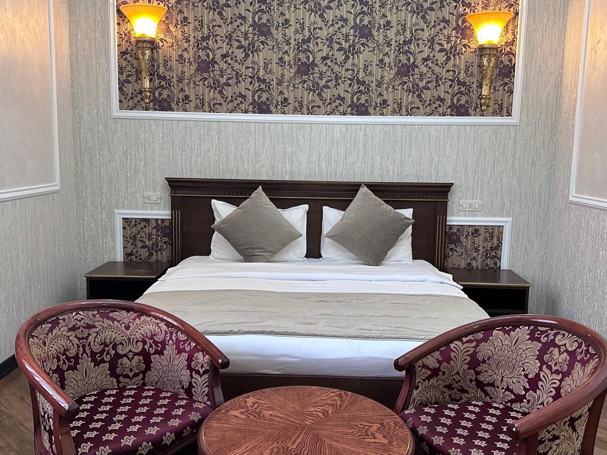 Royal Renaysance Hotel Yerevan Luaran gambar