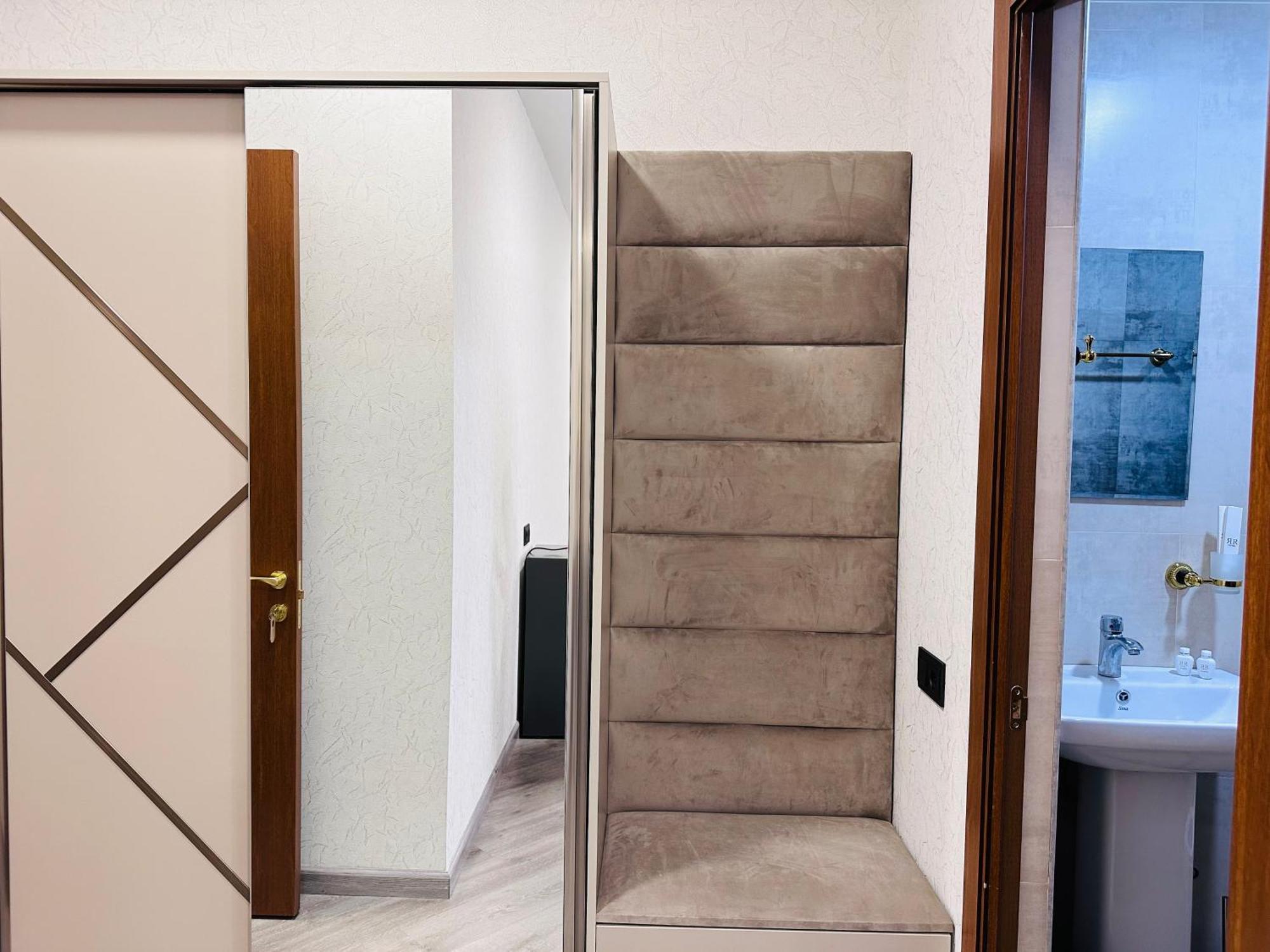 Royal Renaysance Hotel Yerevan Bilik gambar
