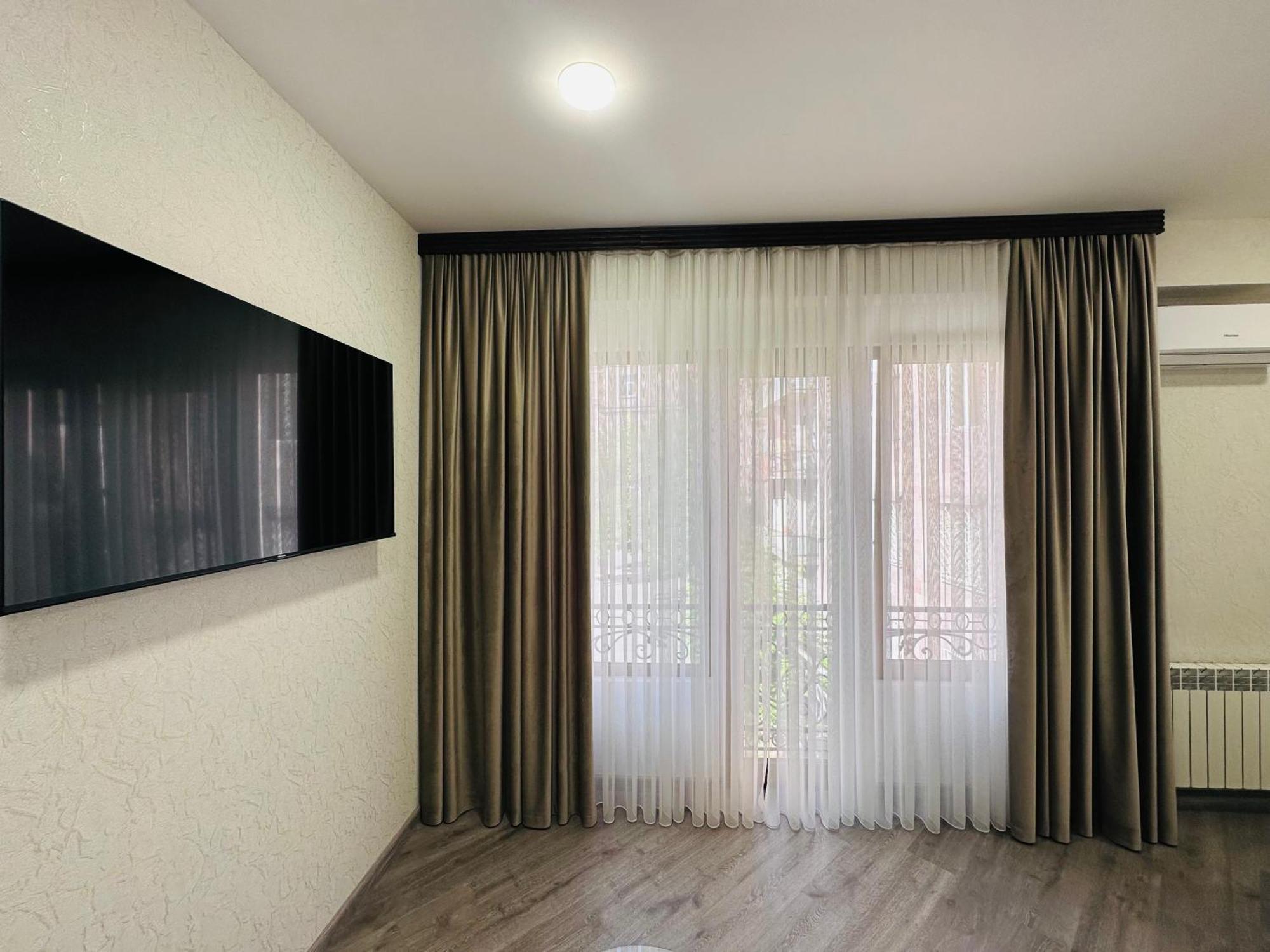 Royal Renaysance Hotel Yerevan Luaran gambar